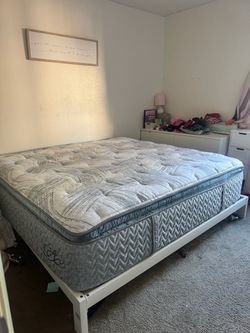 King size bed