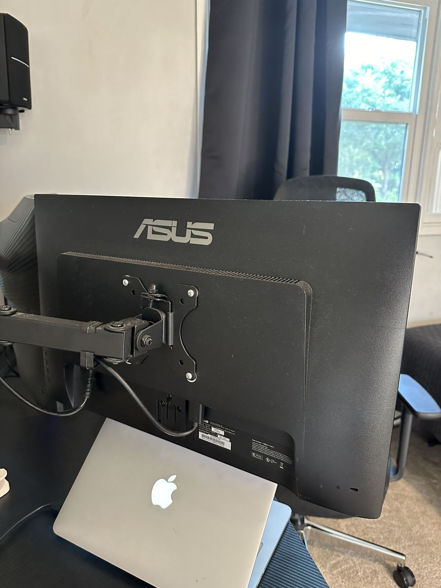 Asus A24E Monitor