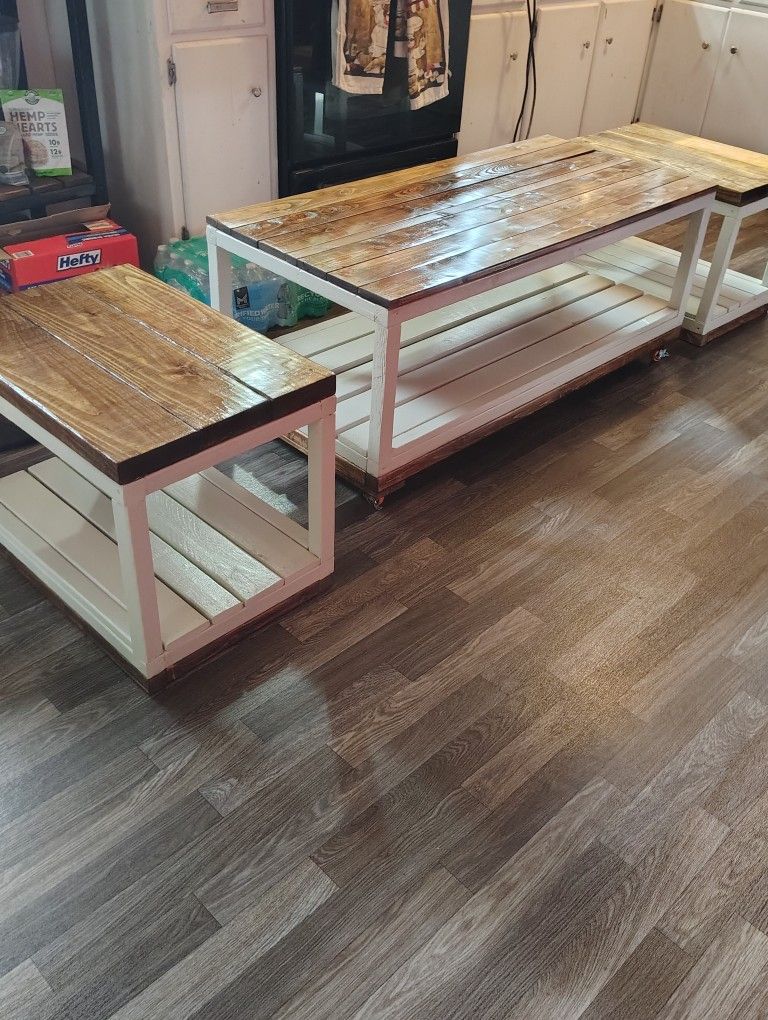 Special Walnut Stain Top Coffee Table Set Set On Caster Wheels
