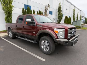 Ford F-250 Super Duty Crew Cab Pickup Truck