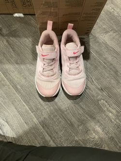 Little Girls Nike Pink Size 1