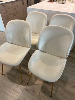 Set of 4 Stylish Dining Chairs Anthropologie Inspired Design for Dining Room or Breakfast Nook