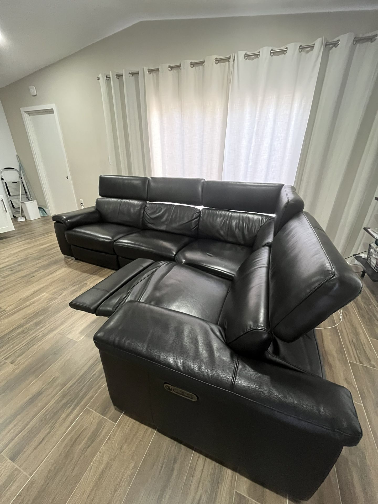Black Leather Couch For Sale