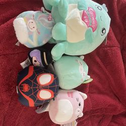 FREE SQUISHMALLOW BUNDLE