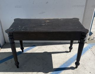 Desk With 3 Drawers