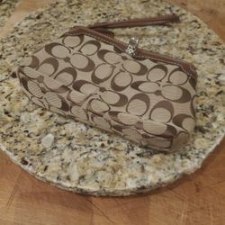 Coach Cluch Cute Little Bag