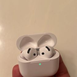 AirPod 4s