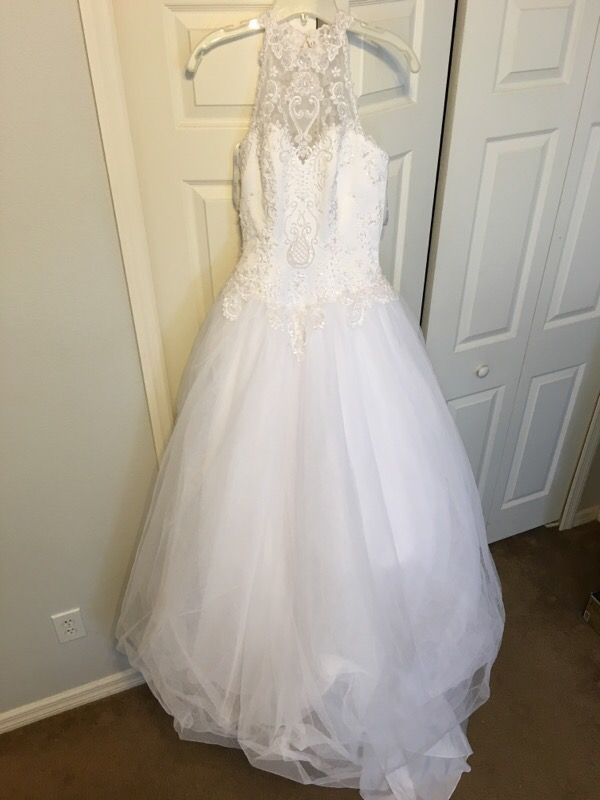 Davids Bridal Wedding Gown