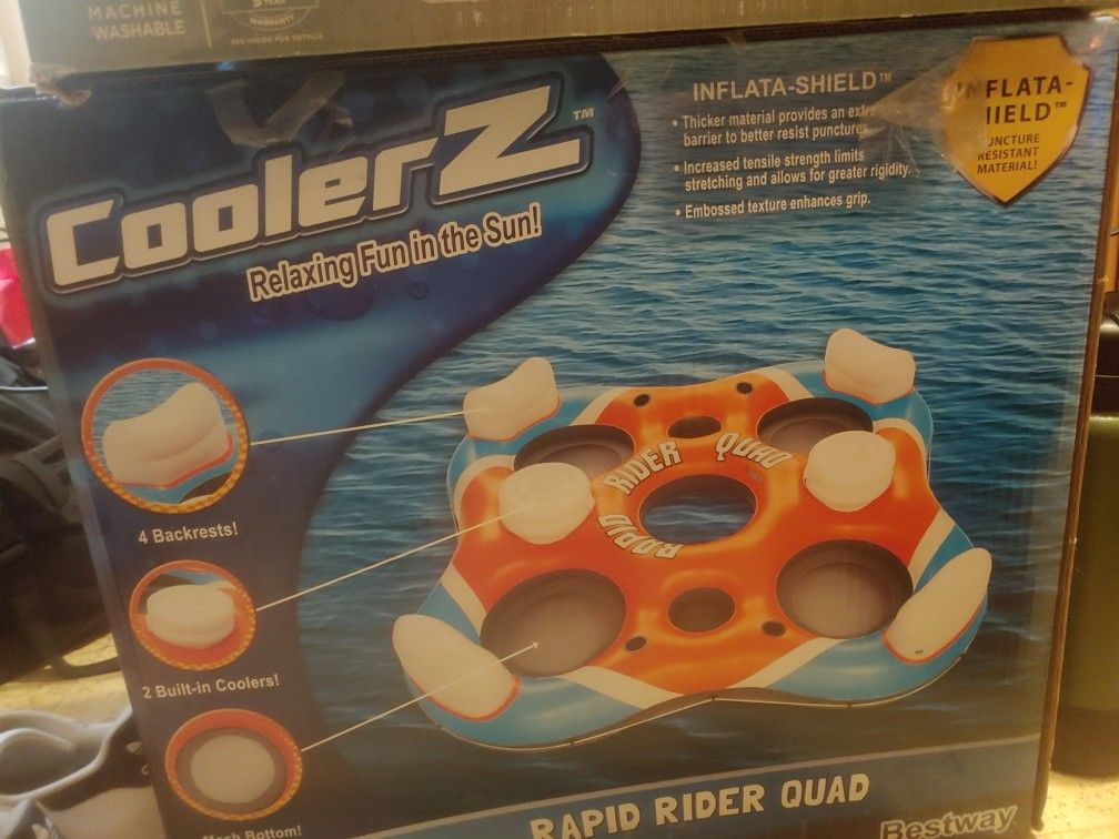 4 PERSON INFLATABLE RAFT