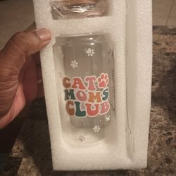 Glass Tumbler with Lid and Straw, "Cat Mom"