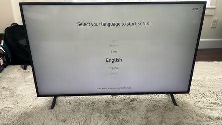 Samsung Flat Screen TV w/ Remote