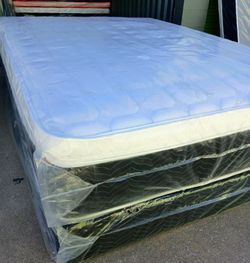 Queen Set Mattress 12" High Europillowtop And Box Spring