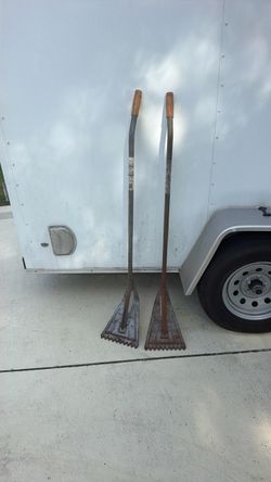 (2) Roof Shingle remover tools