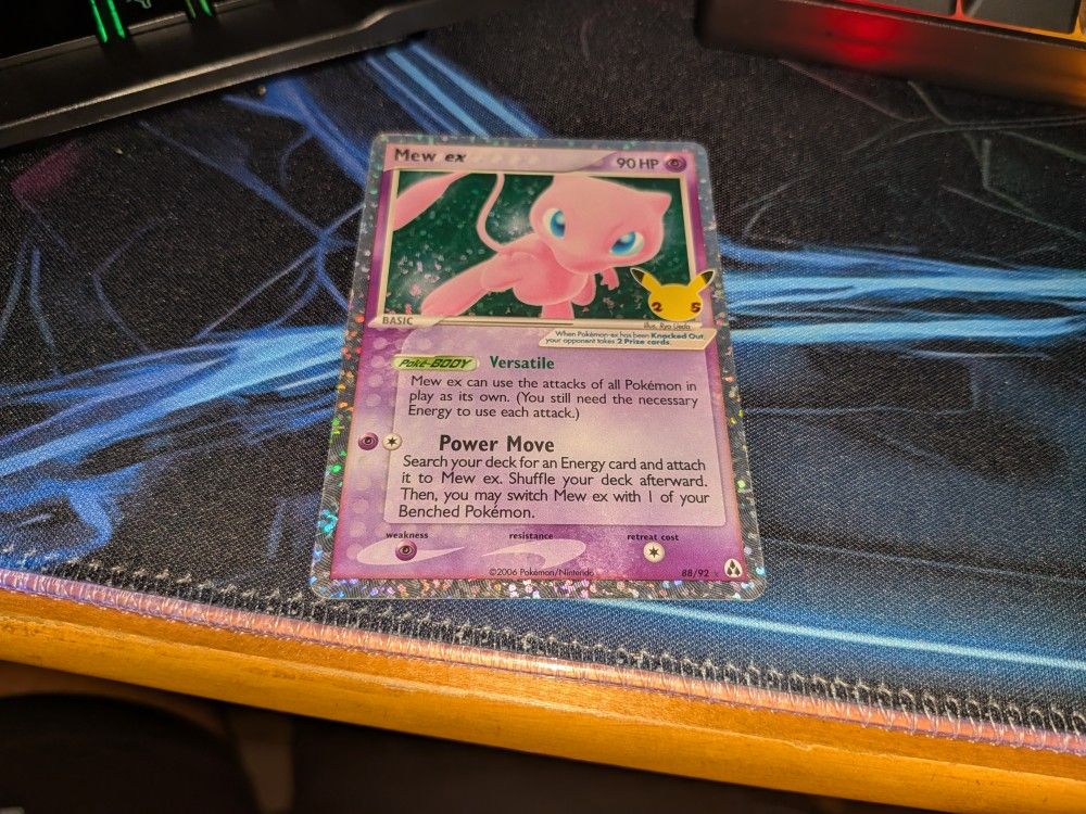 Mew Ex celebrations 88/92 Pokemon (Light Play)
