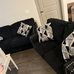 Signature Design by Ashley Gleston Onyx Sofa and Loveseat