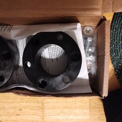 Rough Country 2.5" Leveling Kit for 2019-2023 Ford Ranger
