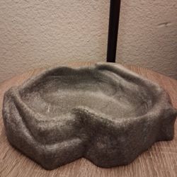 Big Reptile Bowl Pickup Between 2;00-11:00 Pm Rainbow/charleston Cash Only Read Description 