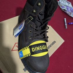 WORK BOOTS 