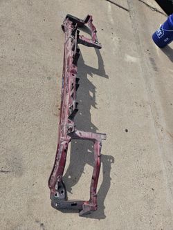 Chrysler 300 radiador support oem