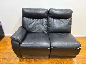 Free couch good condition giveaway