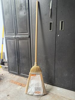 Extra Large Heavy Duty Corn Broom