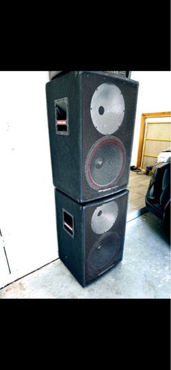 Speakers cerwin vega V-152 15”