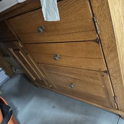 Wooden desk With Hutch