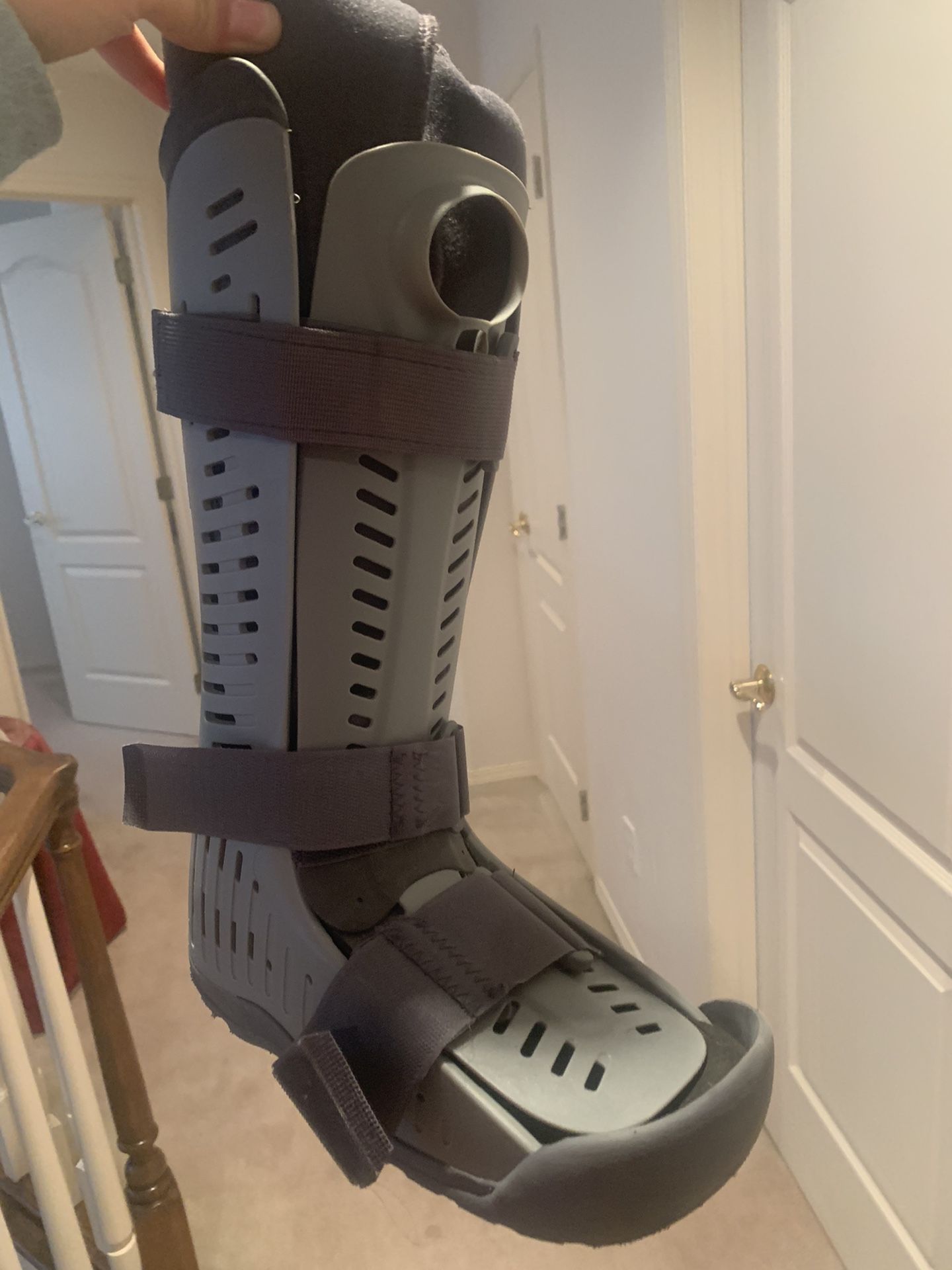 Ossur Rebound Air Walker boot with With Slim Liner, Size S