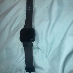 Fitbit Versa (With Charger)