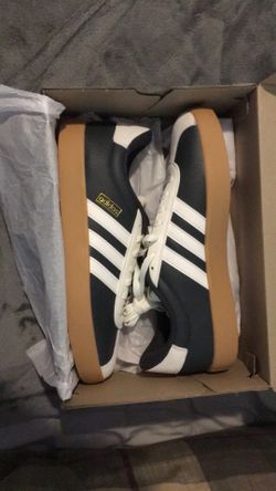 VL Court 3.0  Adidas