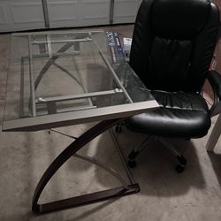 computer table and chair