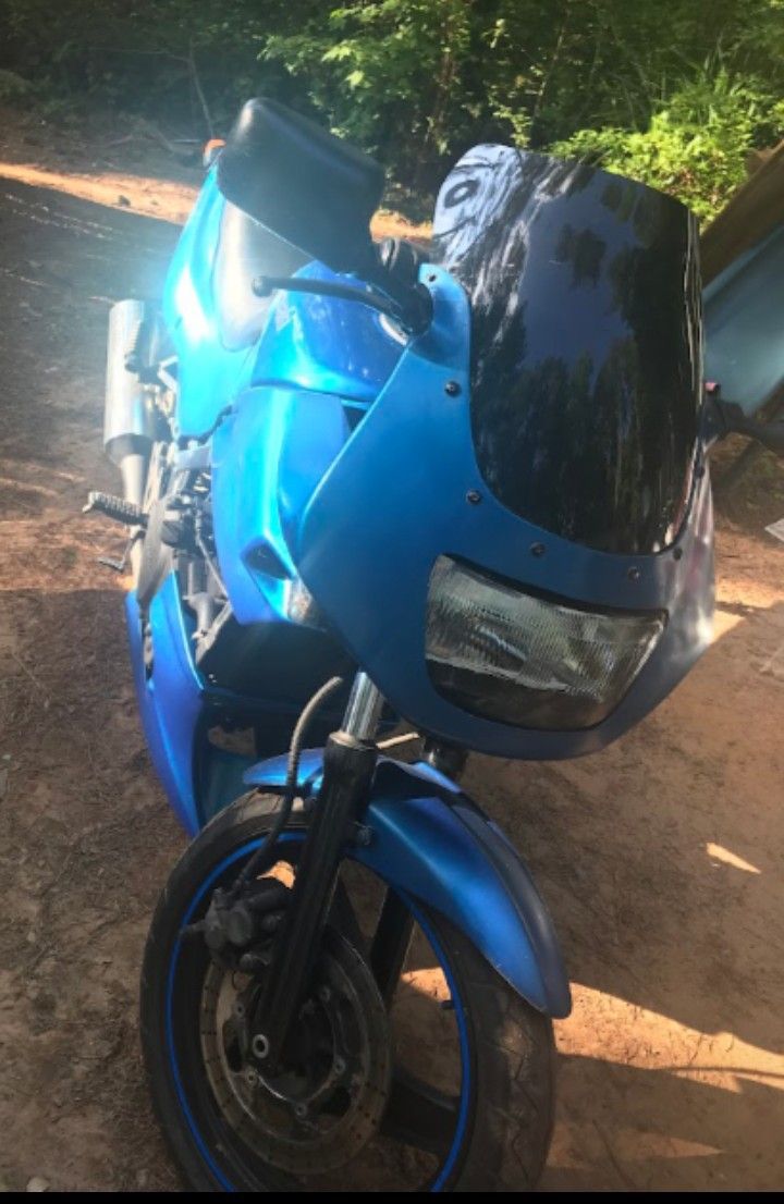 2005 Kawasaki Ninja 500