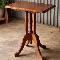 Vintage Antique-Style Carved Wood Side Table / Accent Table 28” Tall