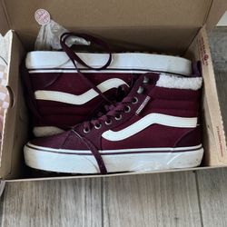 Women’s 6.5 Vans
