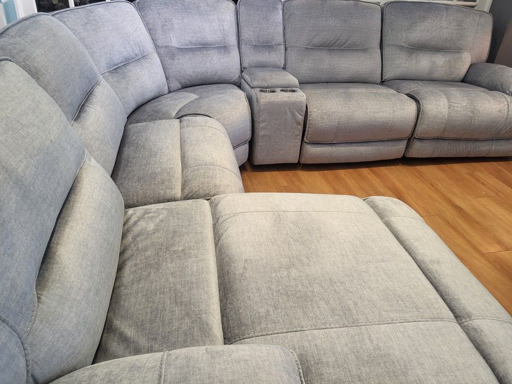 6 PIECE NEW SILVER SECTIONAL POWER OPERATED 