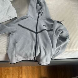 Nike Tech Men’s Small Brand New Never  Worn 