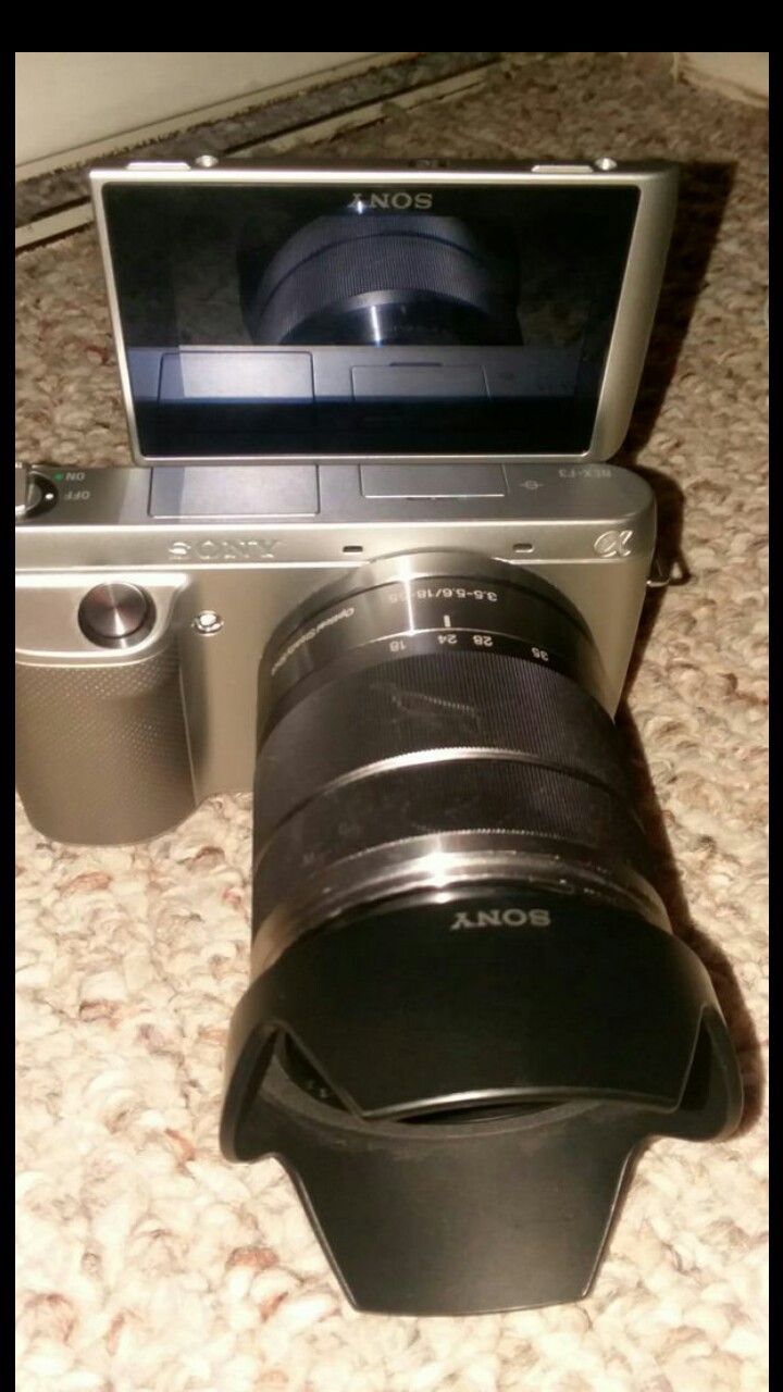 Sony Alpha NEX-F3 16.1MP Digital Camera - Silver (Kit w/ 18-55mm Lens)