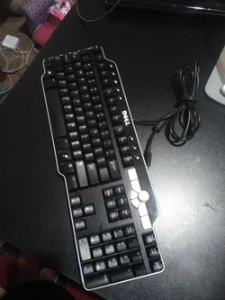 DELL SK-8135 USB Multimedia 104-Key Wired Keyboard with knob