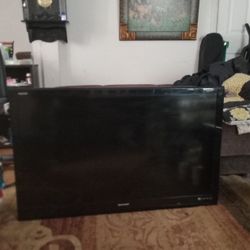 42" Sharp Aquos Smart Tv