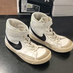 Nike DA4087-109 Kids' White Black High-Top Athletic Sneakers, Size 1Y