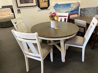 Round Dining Table Set with 4 Chairs