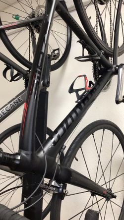 E5 road bike matte black