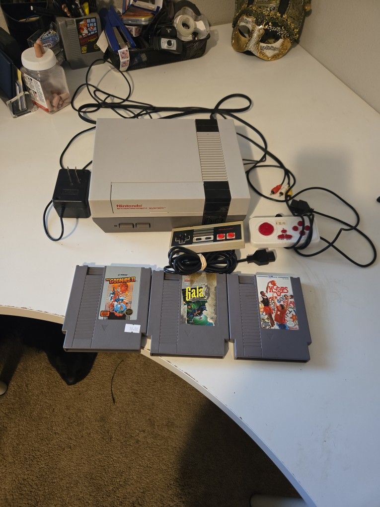 NES Nintendo Entertainment System and 3 Games