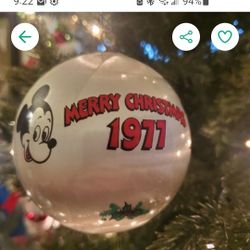 Rare Vintage Christmas Ornament from Disney 1977  Excellent condition
