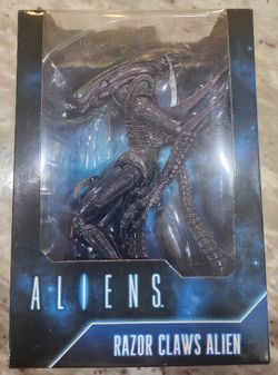 NECA Aliens Razor Claws Alien Action Figure