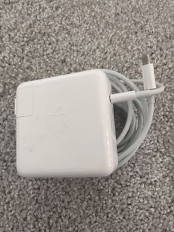 Apple USB-C Charger (61 W)