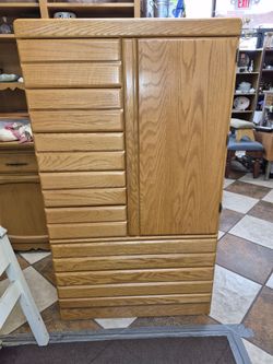 Lrg Oak Dresser