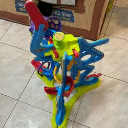 Fisher-Price Spinnyos Giant Yo-ller Coaster toy.