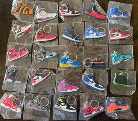 New Variety of 25 Nike Shoes Keychains
