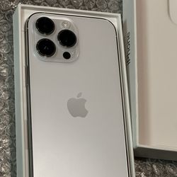 iPhone 14 PRO MAX 256GB White  UNLOCKED Like New